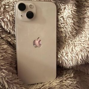 UNLOCKED Apple iPhone 13